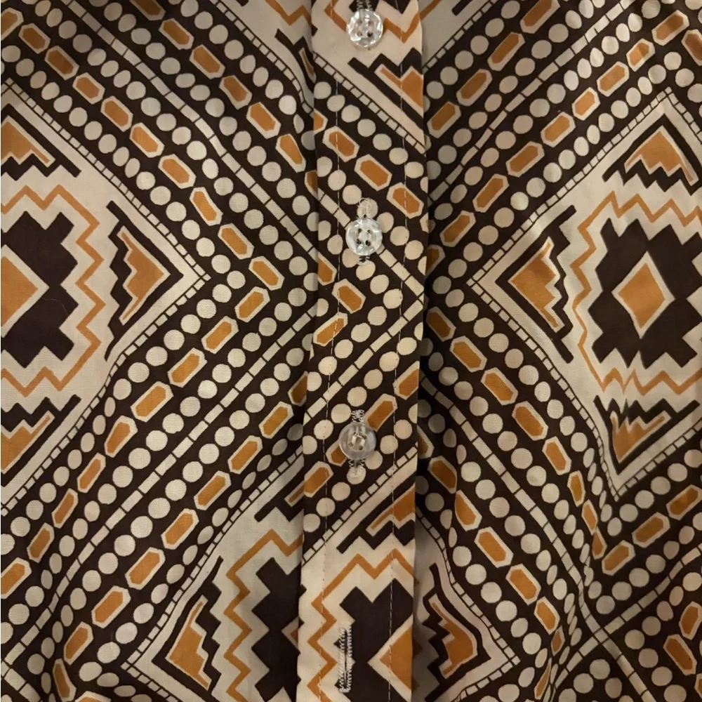 Geometric Patterned Short Sleeve Top - Picture 6 of 7
